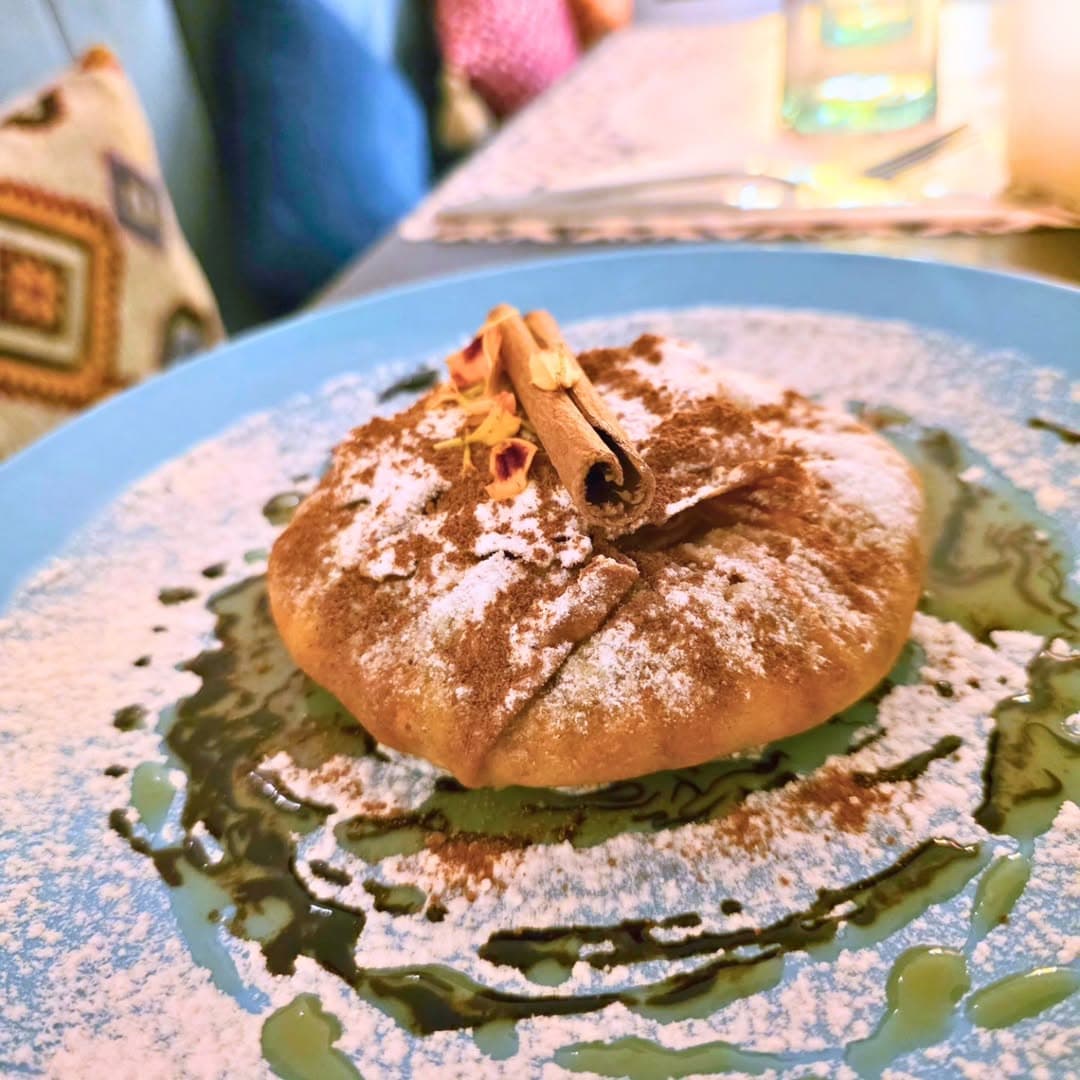 Sweet pastilla, almond & cinnamon